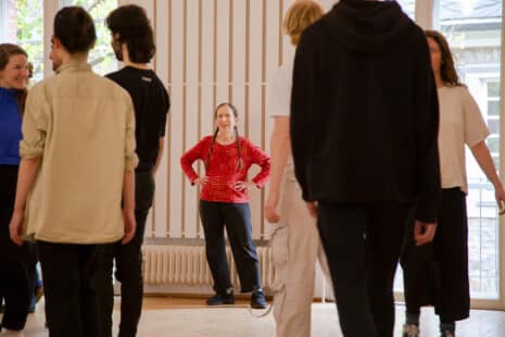 Meredith Monk im Oktober 2025 an der Folkwang Universität der Künste. Meredith Monk ist Pina Bausch Professorin 2025|26 an der Folkwang Universität der Künste Foto: © Elsa Wehmeier